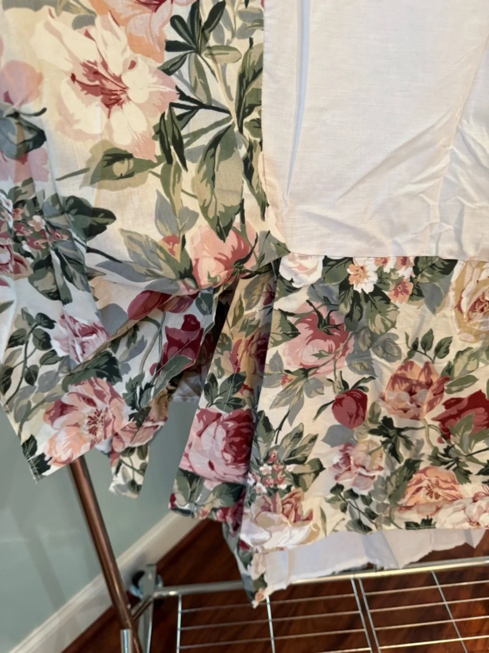Floral Ruffled medium weight comforter - Cream, Rose & Green